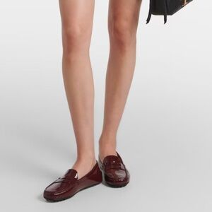 Tods Gommino Burgundy Driving Loafers made in Italy